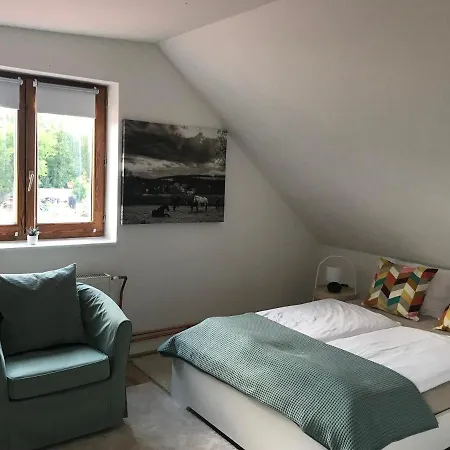 Lovas Udvarhaz Ezuest Zabla Apartman Piliscsaba Exterior photo